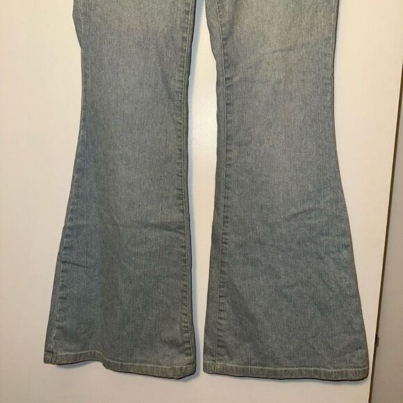 Tommy Jeans Juniors Light Wash Denim Flare Y2K Size 7 NWT - Picture 2 of 12
